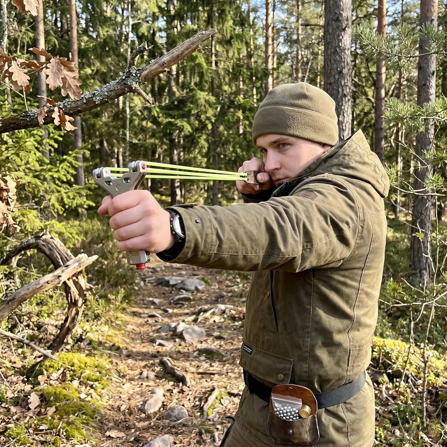 High Precision Outdoor Press-Load Rapid-Fire Slingshot
